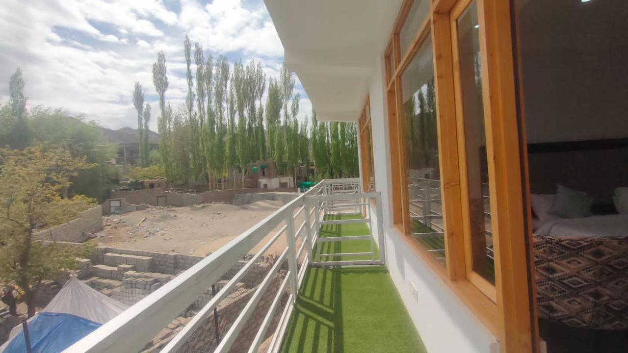 Lha-Zes Hotel Leh Buitenkant foto